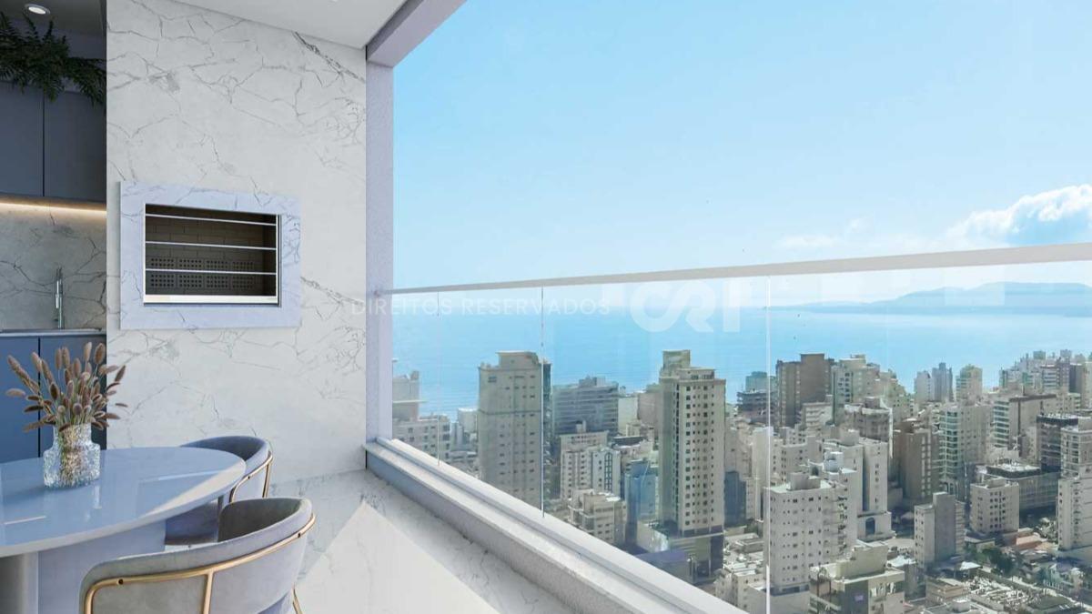 Apartamento com 2 Suítes no Green Ville Home Club na Meia Praia em Itapema