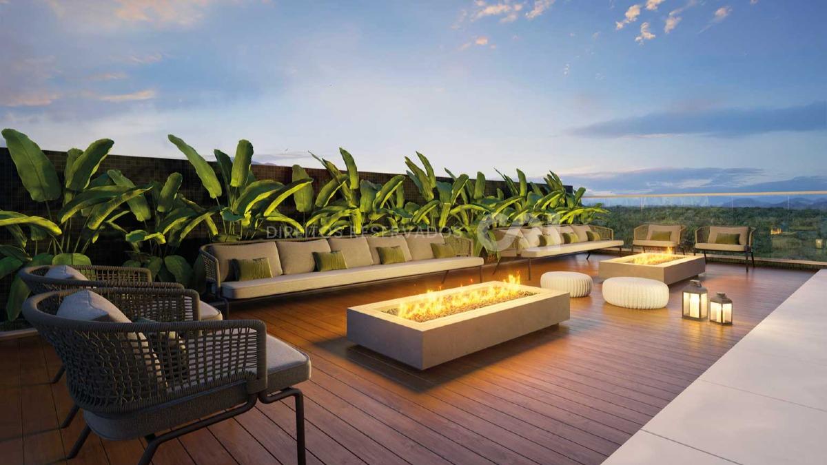 Apartamento com 2 Suítes no Green Ville Home Club na Meia Praia em Itapema