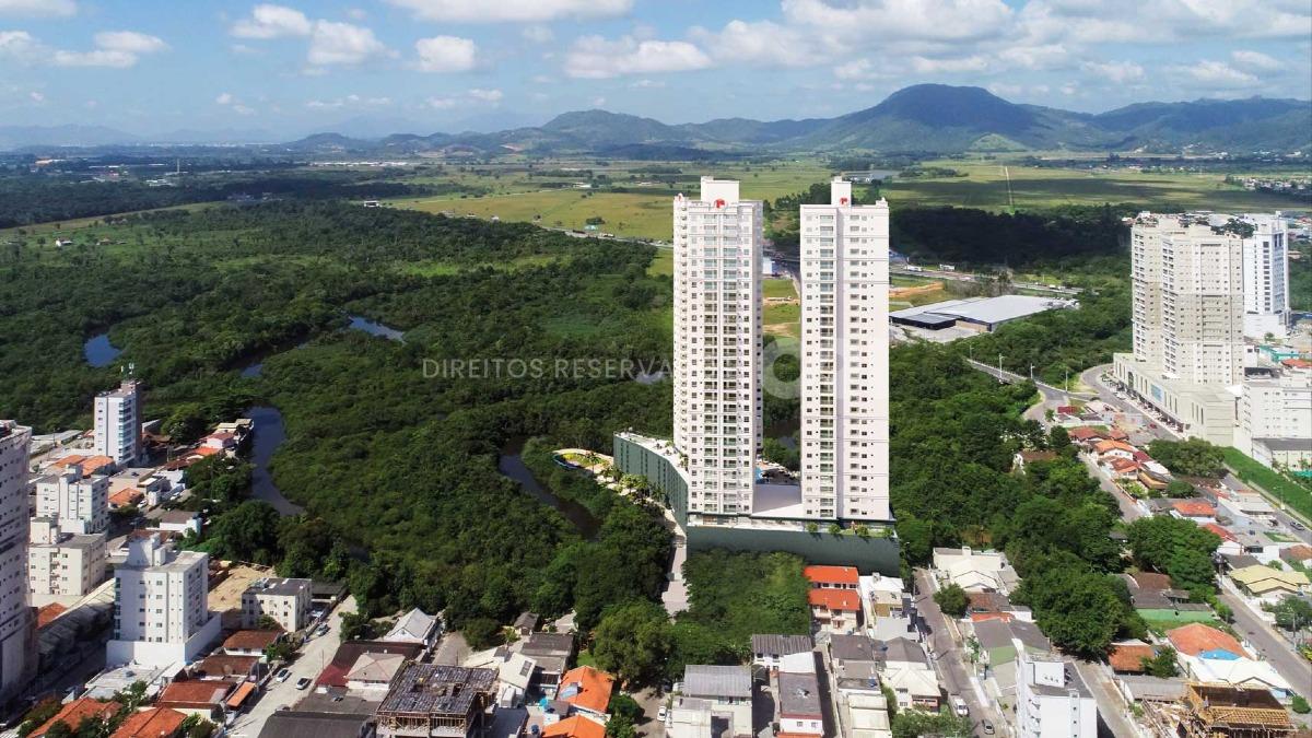 Apartamento com 2 Suítes no Green Ville Home Club na Meia Praia em Itapema