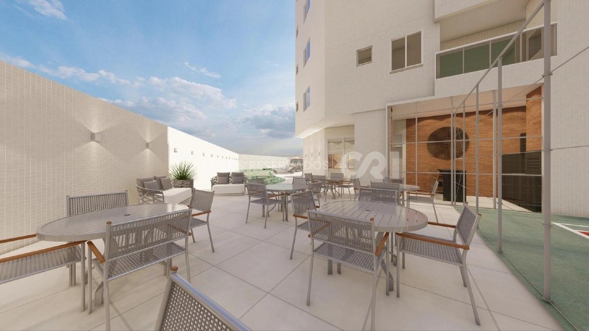 Apartamento com 3 Suítes no Adonai Residence na Meia Praia em Itapema