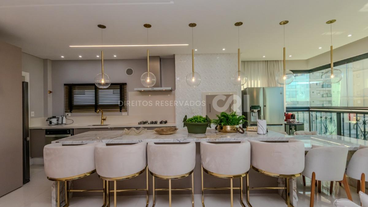 Apartamento com 4 suítes vista mar no Residencial Villa de Siena na Meia Praia em Itapema