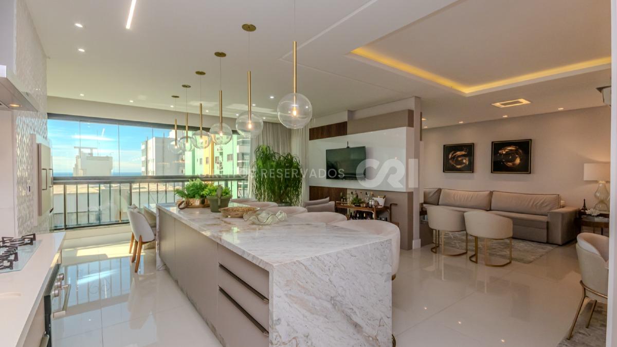 Apartamento com 4 suítes vista mar no Residencial Villa de Siena na Meia Praia em Itapema