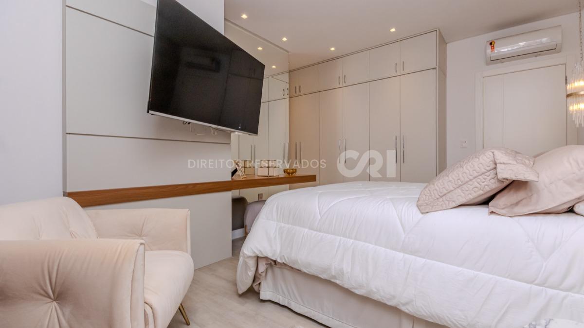 Apartamento com 4 suítes vista mar no Residencial Villa de Siena na Meia Praia em Itapema