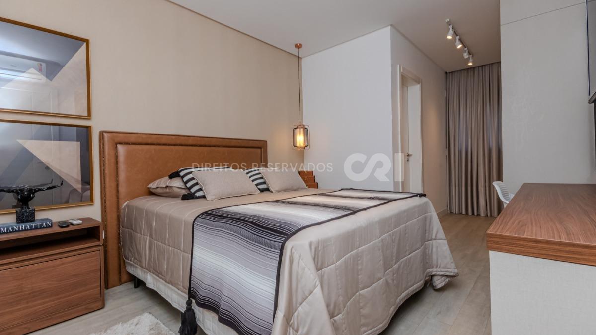 Apartamento com 4 suítes vista mar no Residencial Villa de Siena na Meia Praia em Itapema