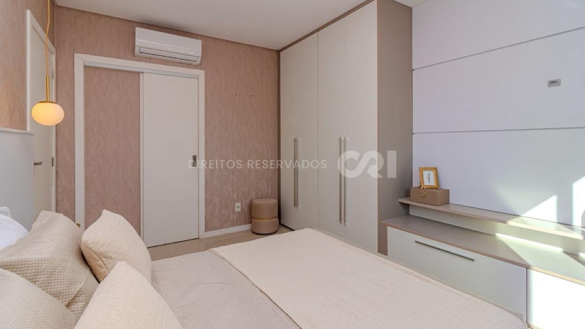 Apartamento com 03 Suítes Mobiliado no Edifício Lorena Cristina no Centro de Balneário Camboriú