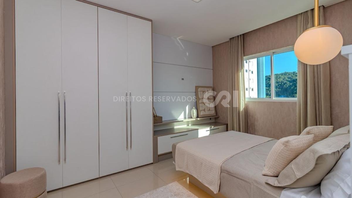 Apartamento com 03 Suítes Mobiliado no Edifício Lorena Cristina no Centro de Balneário Camboriú
