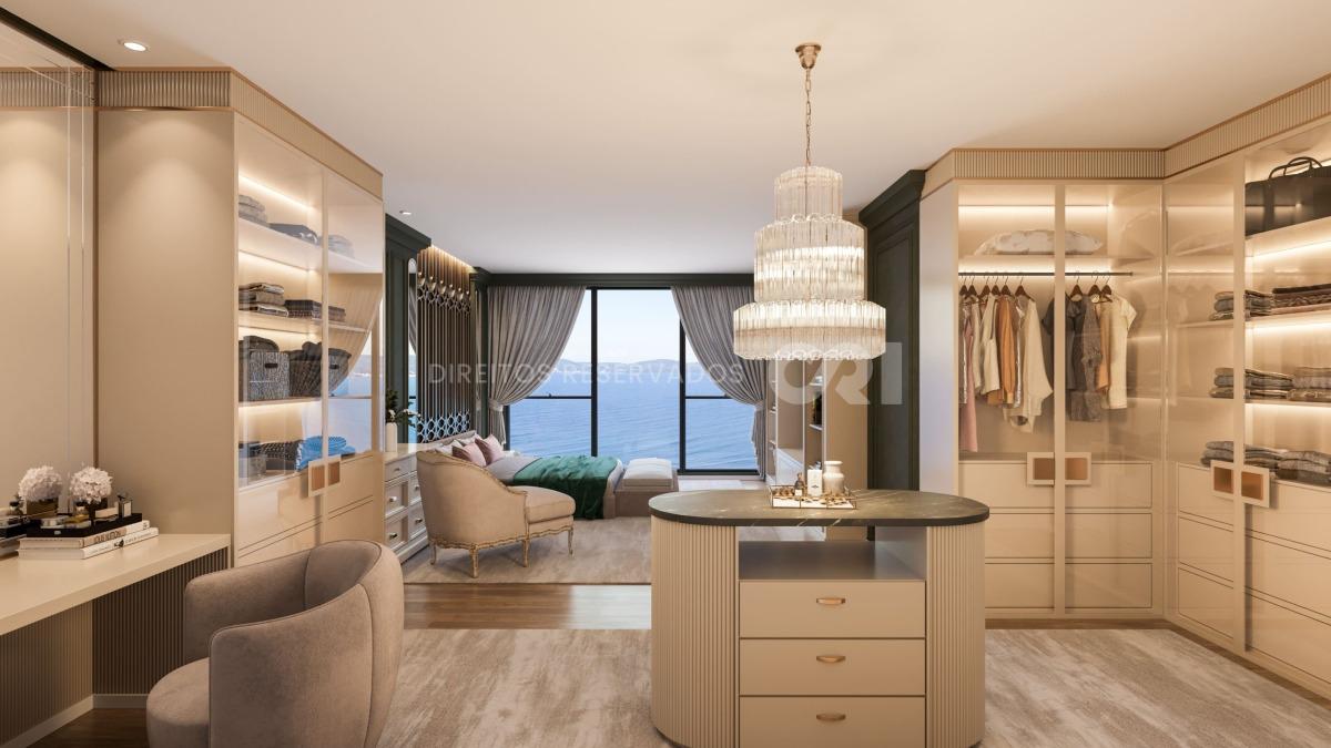 Apartamento frente mar com 4 suítes no Edifício Celine no Canto da Praia em Itapema