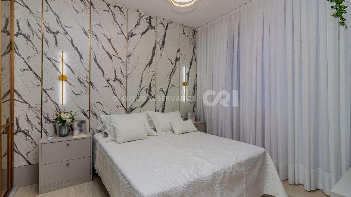 Apartamento mobiliado com 2 dormitórios no Edifício Rovere Della Luna no Centro de Balneário Camboriú