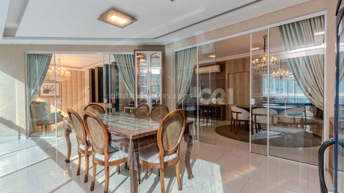 Apartamento mobiliado com 4 suítes no edifício Luana Delagnello em Meia Praia, Itapema