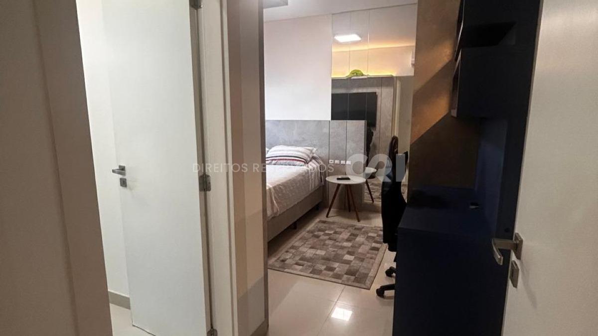 Apartamento com 3 suítes no Edifício Pérola do Mar na Meia Praia em Itapema