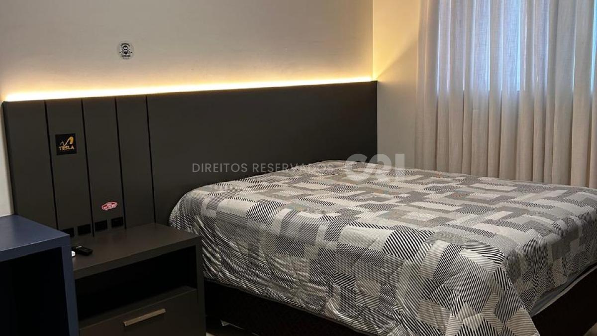 Apartamento com 3 suítes no Edifício Pérola do Mar na Meia Praia em Itapema