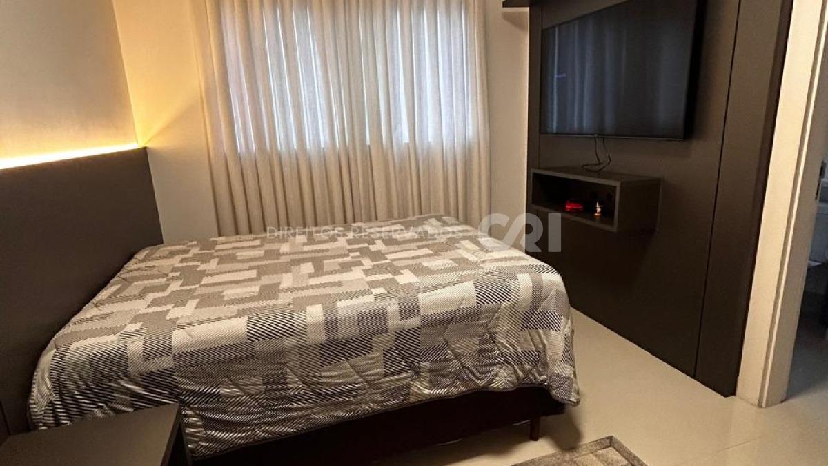Apartamento com 3 suítes no Edifício Pérola do Mar na Meia Praia em Itapema