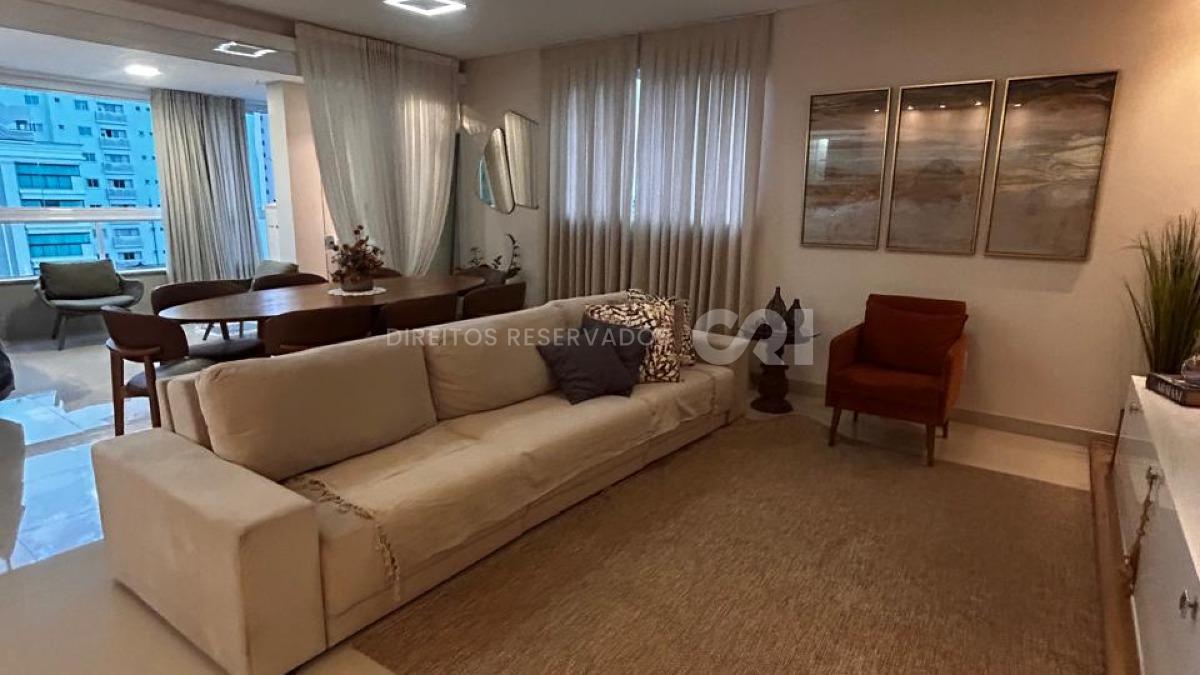 Apartamento com 3 suítes no Edifício Pérola do Mar na Meia Praia em Itapema