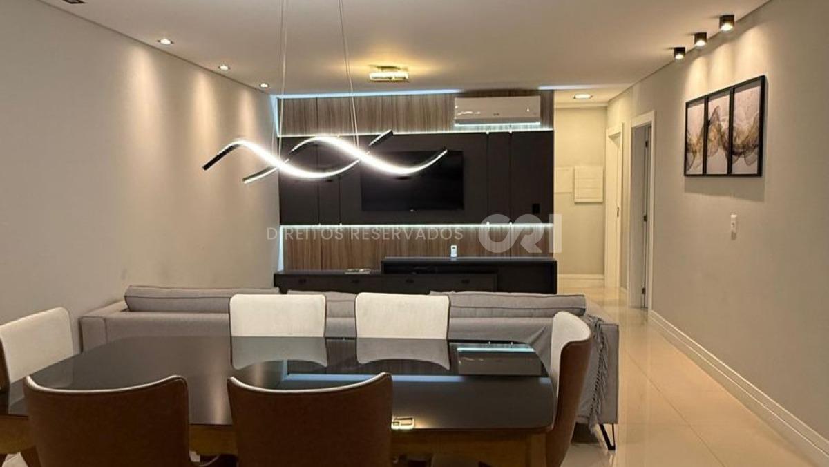 Apartamento com 3 suítes no Verita Residence na Meia Praia em Itapema