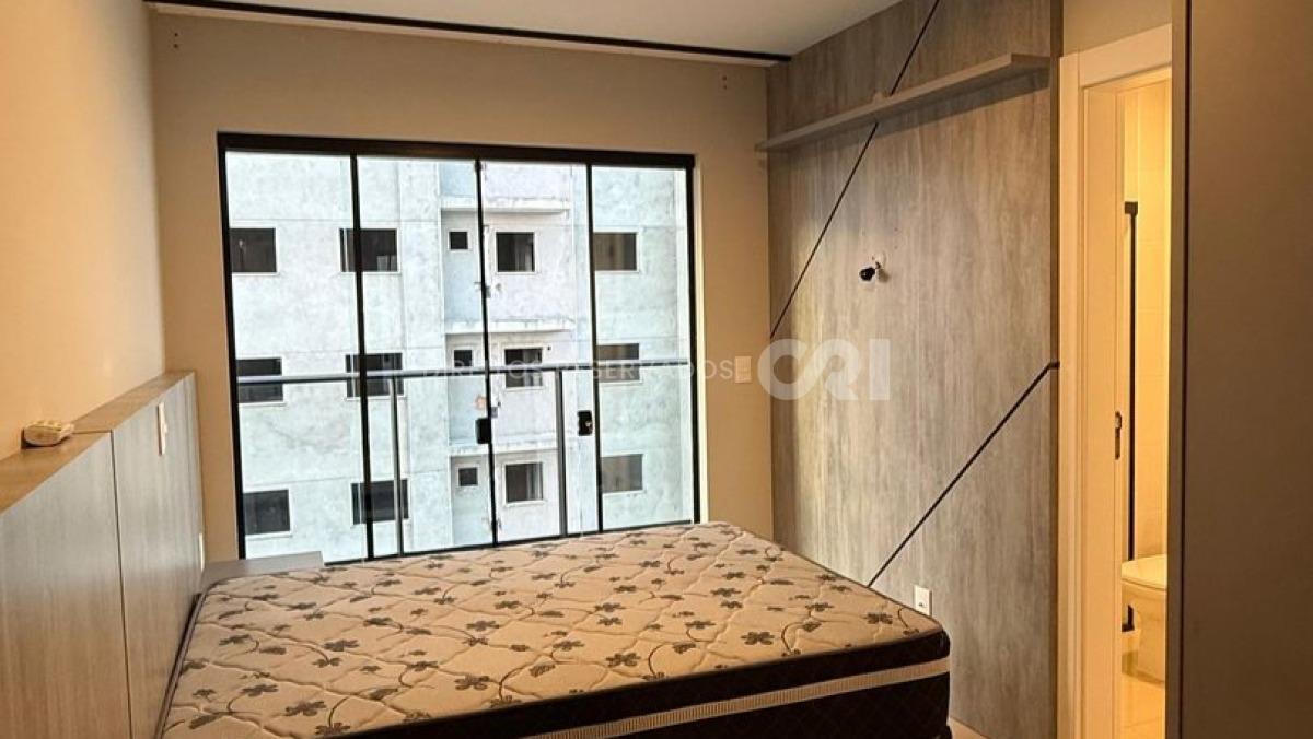 Apartamento com 3 suítes no Verita Residence na Meia Praia em Itapema