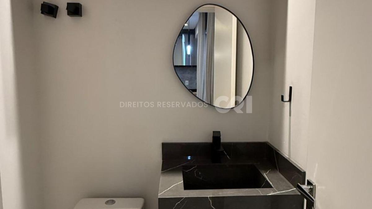 Apartamento com 3 suítes no Verita Residence na Meia Praia em Itapema