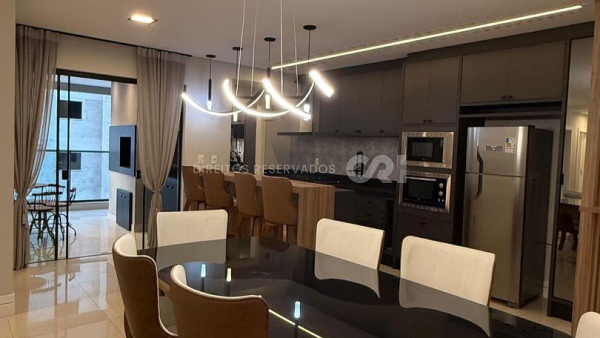 Apartamento com 3 suítes no Verita Residence na Meia Praia em Itapema