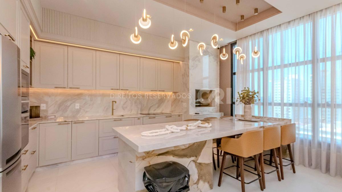  Apartamento com 2 suítes no edifício Alexandrita no Morretes em Itapema