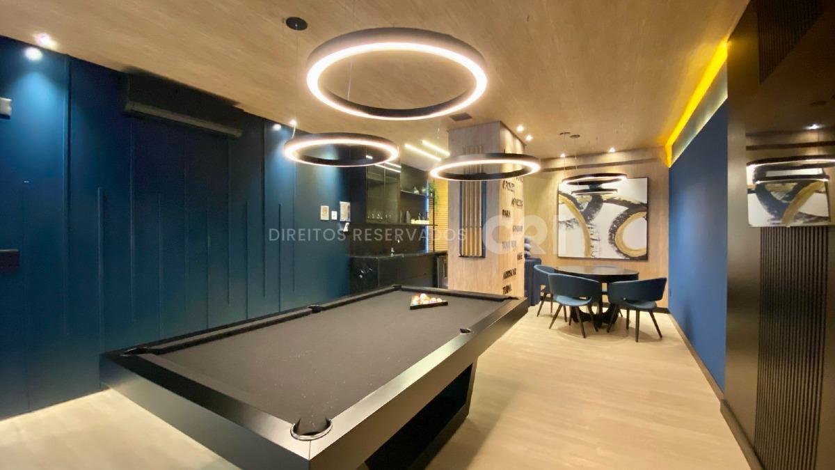 Apartamento com 202m² com 4 suítes quadra mar no Acqua Blue na Meia Praia em Itapema