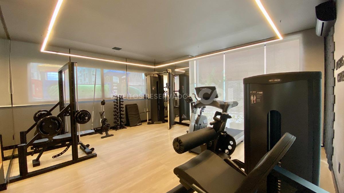 Apartamento com 202m² com 4 suítes quadra mar no Acqua Blue na Meia Praia em Itapema