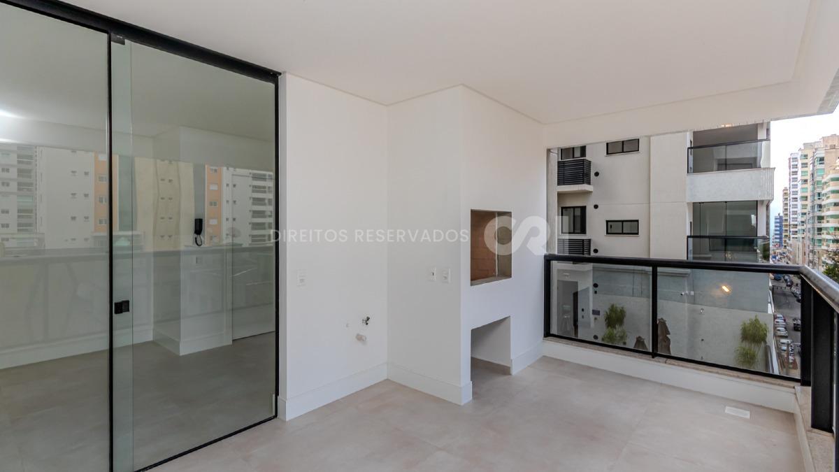  COPA: Apartamento com 3 suítes no Fiori del Mare Residenziale na Meia Praia em Itapema
