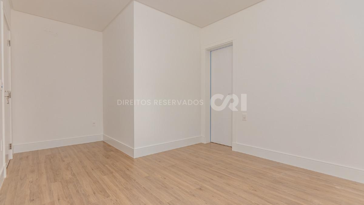  COPA: Apartamento com 3 suítes no Fiori del Mare Residenziale na Meia Praia em Itapema