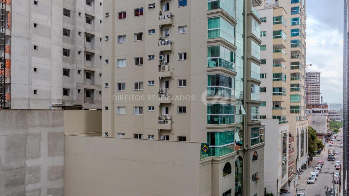  COPA: Apartamento com 3 suítes no Fiori del Mare Residenziale na Meia Praia em Itapema