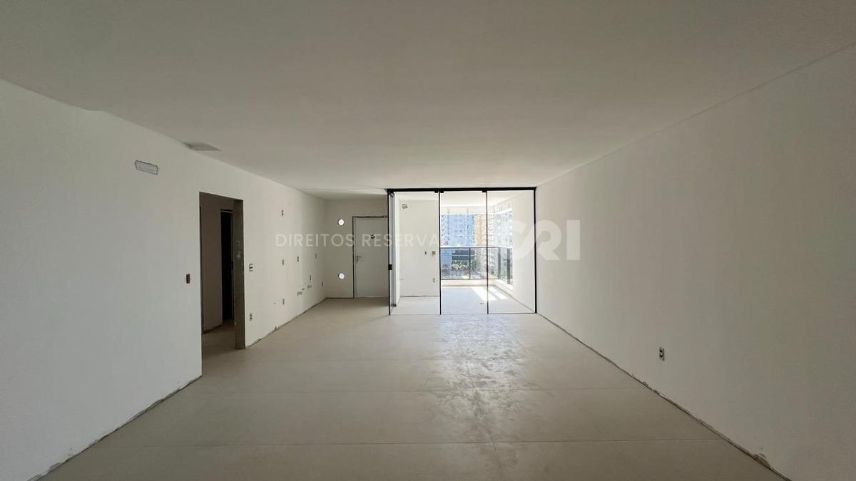Apartamento com 3 suítes no Edifício Soltero em Balneário Perequê, Porto Belo