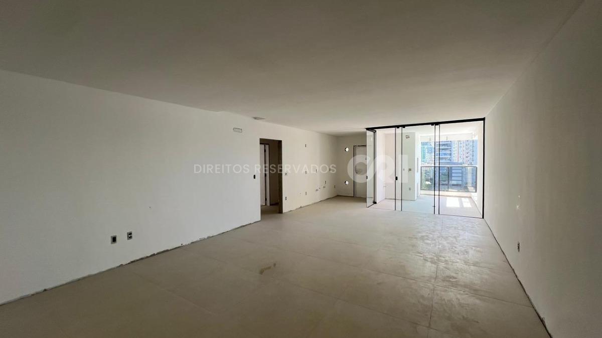 Apartamento com 3 suítes no Edifício Soltero em Balneário Perequê, Porto Belo