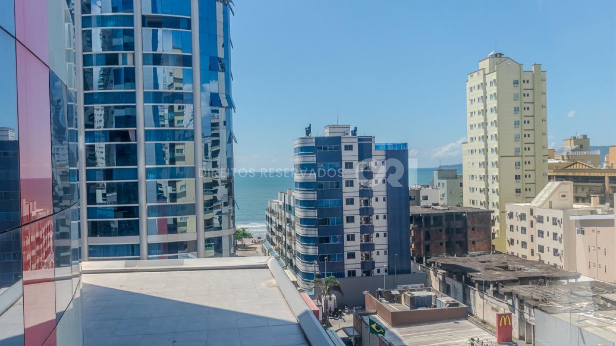 Apartamento com 4 suítes no Dubai Tower na Meia Praia em Itapema