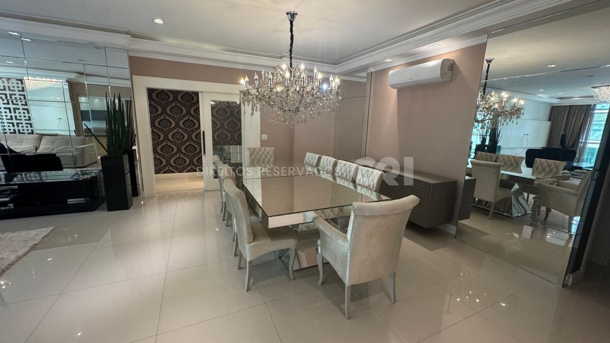 Apartamento frente mar com 4 suítes no Atlantic Paradise Towers na Meia Praia em Itapema
