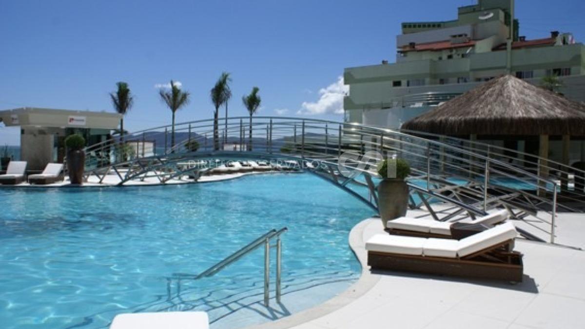 Apartamento frente mar com 4 suítes no Atlantic Paradise Towers na Meia Praia em Itapema