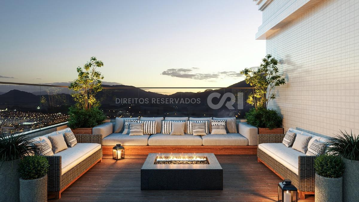 Apartamento com 4 suítes no Number One Tower Frente Mar no Centro em Itapema