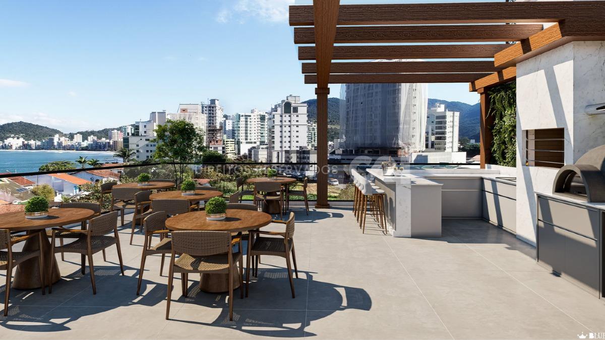 Apartamento com 4 suítes no Number One Tower Frente Mar no Centro em Itapema