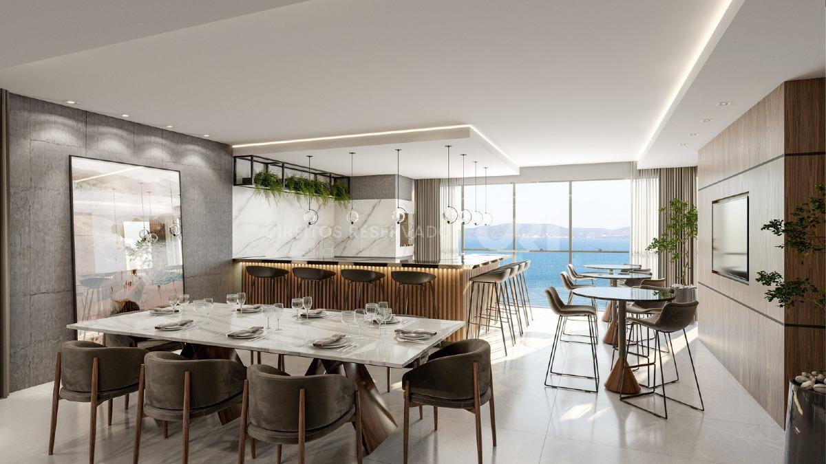 Apartamento com 4 suítes no Number One Tower Frente Mar no Centro em Itapema