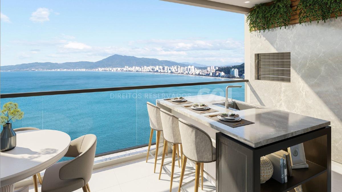 Apartamento com 4 suítes no Number One Tower Frente Mar no Centro em Itapema