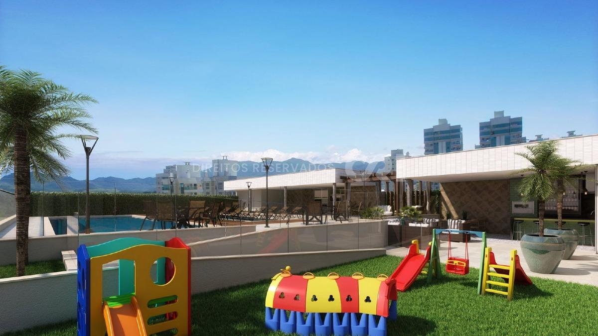 Apartamento com 3 suítes no edifício Riomaggiore na Meia Praia em Itapema