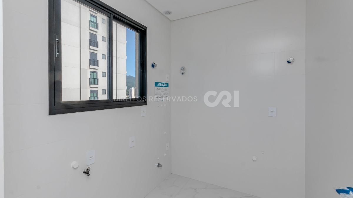 Apartamento com 4 suítes no Edifício Jardim Europa em Balneário Perequê, Porto Belo