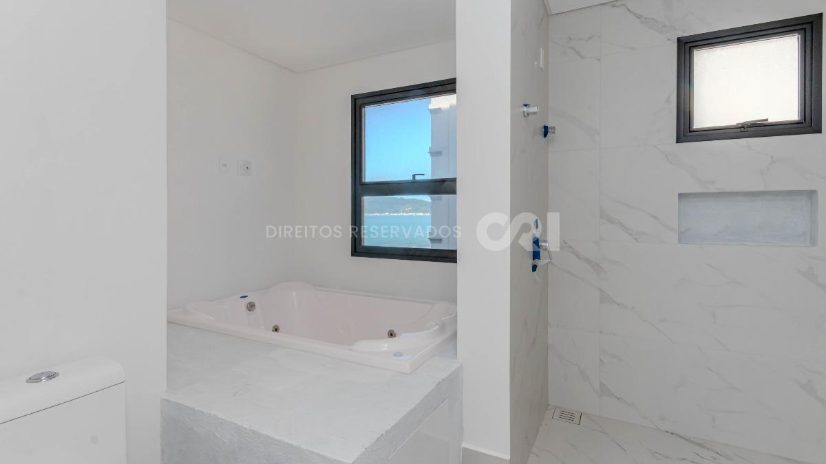 Apartamento com 4 suítes no Edifício Jardim Europa em Balneário Perequê, Porto Belo