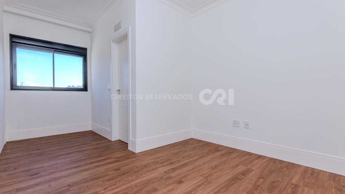 Apartamento com 4 suítes no Edifício Jardim Europa em Balneário Perequê, Porto Belo