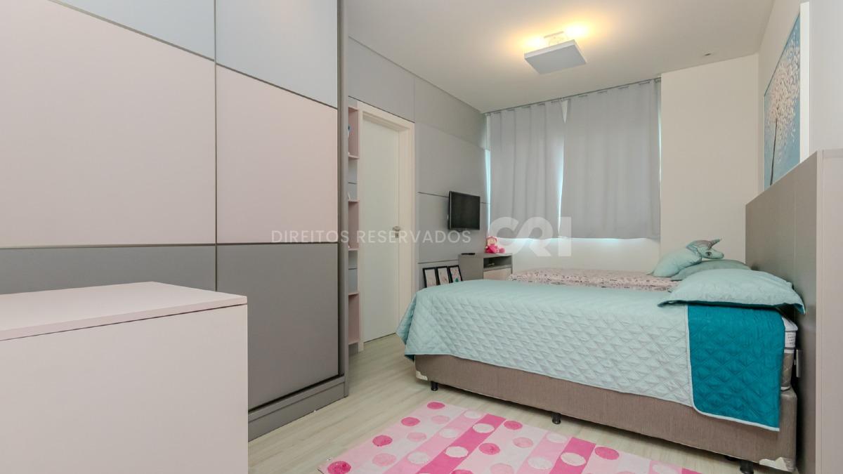 Apartamento mobiliado com 3 suítes no Munique Residence na Meia Praia em Itapema