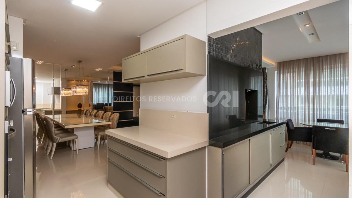 Apartamento com 3 suítes no edifício Aquarius Residence na Meia Praia em Itapema