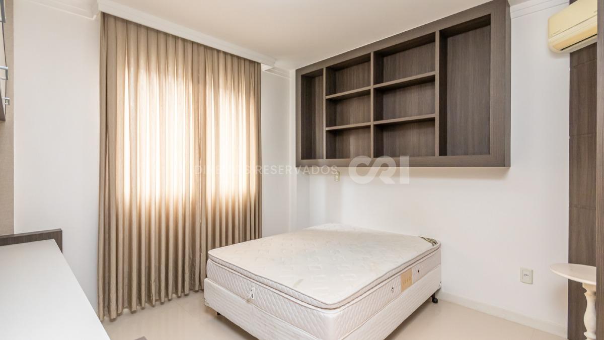 Apartamento com 3 suítes no edifício Aquarius Residence na Meia Praia em Itapema