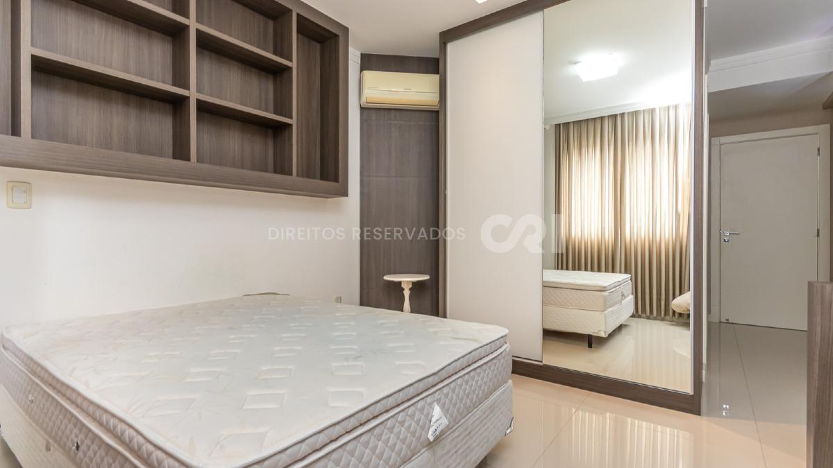 Apartamento com 3 suítes no edifício Aquarius Residence na Meia Praia em Itapema