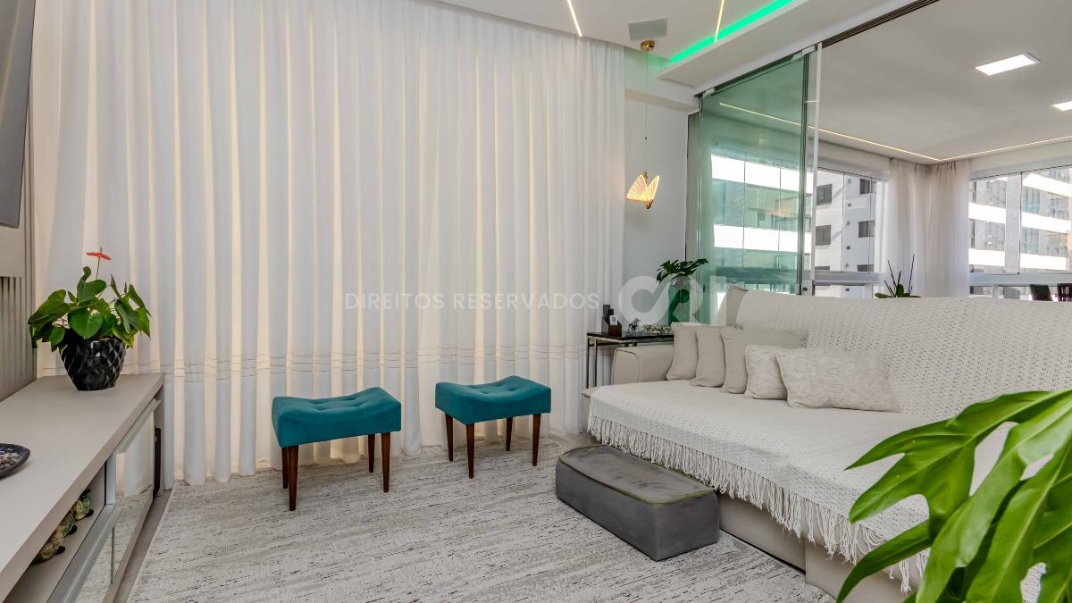 Apartamento com 3 suítes no Sole Del Mare Residenziale na Meia Praia, Itapema
