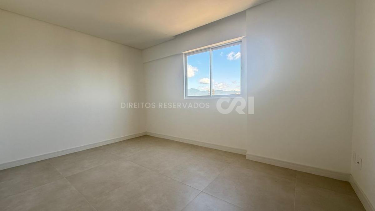 Apartamento 129m² com 3 Suítes no Edifício Plenilunem na Meia Praia em Itapema