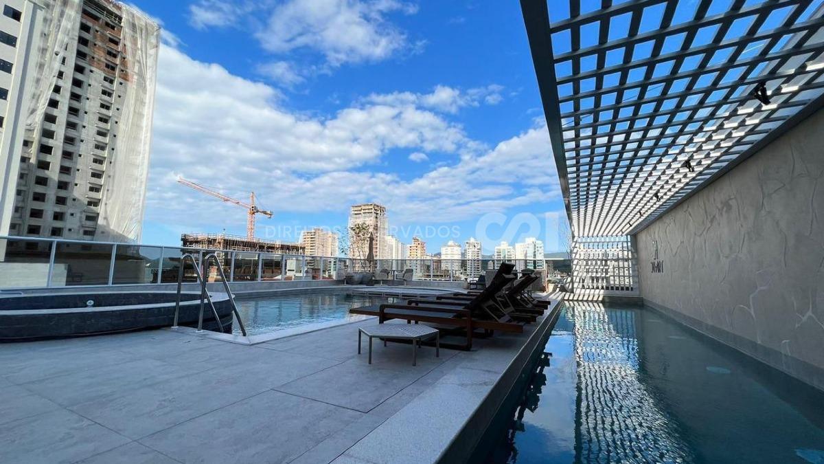 Apartamento 129m² com 3 Suítes no Edifício Plenilunem na Meia Praia em Itapema