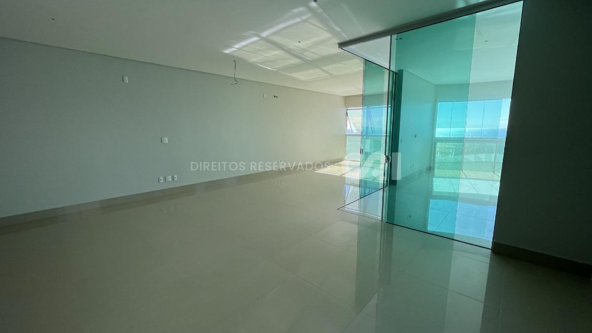 Apartamento a venda no Palazzo Del Mare com 04 Suítes na Meia Praia em Itapema