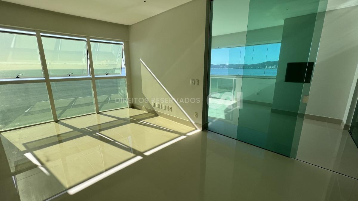 Apartamento a venda no Palazzo Del Mare com 04 Suítes na Meia Praia em Itapema