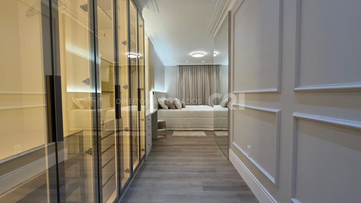 Apartamento 180m² com 4 Suítes no Edifício Noah na Meia Praia em Itapema